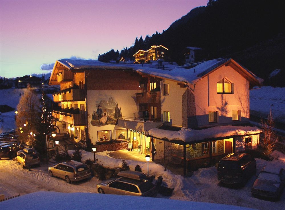 Hotel Pettneuerhof 3*